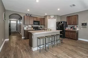 35900 Hillbrook Ave, Zephyrhills, FL 33541 - Photo 17