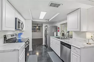 6410 Westport Dr, Port Richey, FL 34668 - Photo 9