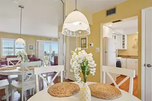 285 107th Ave, Treasure Island, FL 33706 - Photo 17