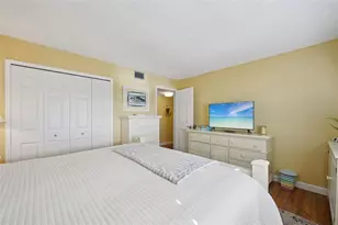 285 107th Ave, Treasure Island, FL 33706 - Photo 27