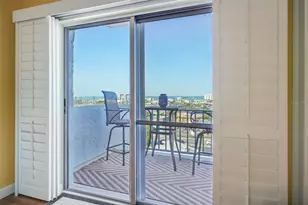 285 107th Ave, Treasure Island, FL 33706 - Photo 19