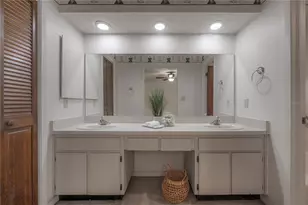 4206 Golf Club Ln, Tampa, FL 33618 - Photo 35