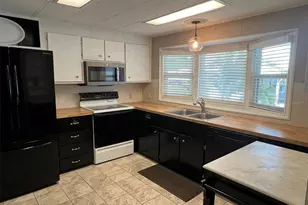 57 Royal Palm Cir, Largo, FL 33778 - Photo 11