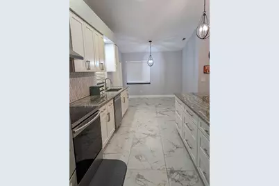 2106 Whitlock Place, Dover, FL 33527 - Photo 9