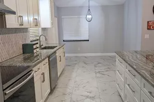 2106 Whitlock Pl, Dover, FL 33527 - Photo 9