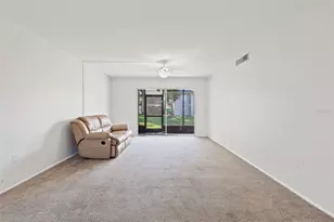 8601 Huron Ct, Tampa, FL 33614 - Photo 13