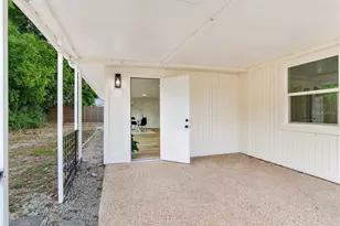 2753 Valencia Dr, Sarasota, FL 34239 - Photo 41