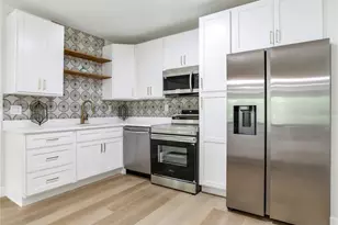 2753 Valencia Dr, Sarasota, FL 34239 - Photo 29