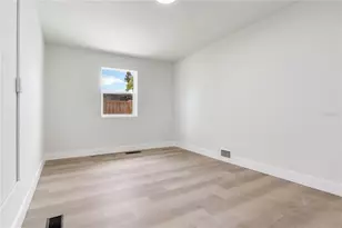 2753 Valencia Dr, Sarasota, FL 34239 - Photo 39