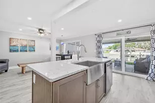 6747 Cape Hatteras Way NE, Saint Petersburg, FL 33702 - Photo 7