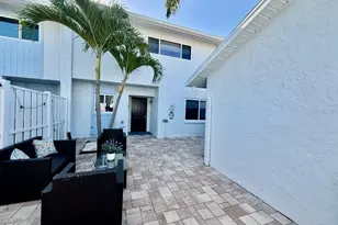 6747 Cape Hatteras Way NE, Saint Petersburg, FL 33702 - Photo 3