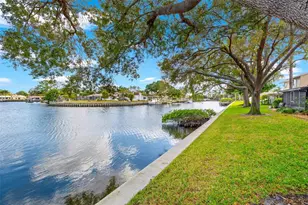 6747 Cape Hatteras Way NE, Saint Petersburg, FL 33702 - Photo 43