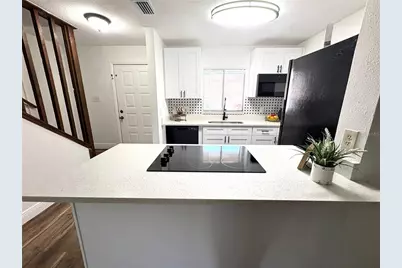 4006 Cedar Limb Court, Tampa, FL 33614 - Photo 9