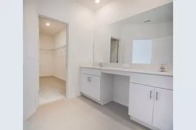 3396 Lapis Lake Drive, Zephyrhills, FL 33541 - Photo 25