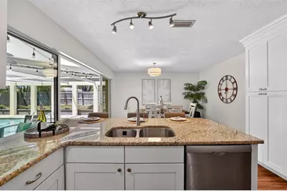 1200 Eden Isle Boulevard NE, Saint Petersburg, FL 33704 - Photo 13