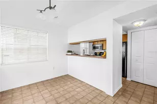 6939 Stonesthrow Cir N, Saint Petersburg, FL 33710 - Photo 13