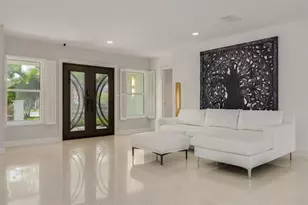 3932 Versailles Dr, Tampa, FL 33634 - Photo 13