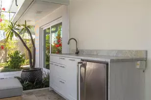 3932 Versailles Dr, Tampa, FL 33634 - Photo 23