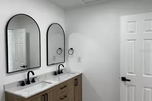 4611 W McElroy Ave, Tampa, FL 33611 - Photo 15