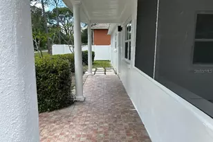 4611 W McElroy Ave, Tampa, FL 33611 - Photo 9