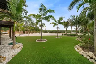 2700 44th St S, Gulfport, FL 33711 - Photo 5