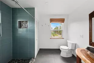 2700 44th St S, Gulfport, FL 33711 - Photo 19