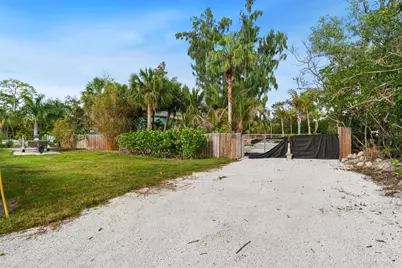 2700 44th Street S, Gulfport, FL 33711 - Photo 27