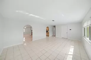 113 Ruskin Ave, Spring Hill, FL 34606 - Photo 7