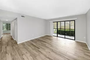 1308 Pine Ridge Cir E, Tarpon Springs, FL 34688 - Photo 9