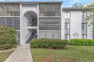 1308 Pine Ridge Cir E, Tarpon Springs, FL 34688 - Photo 35