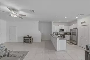 30688 Veridian Wy, Wesley Chapel, FL 33543 - Photo 9