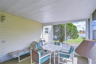 38634 Lansing Ave, Zephyrhills, FL 33542 - Photo 29