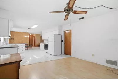 140 Patlin Circle E, Largo, FL 33770 - Photo 17