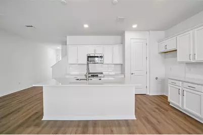 31546 Azure Beach Drive, San Antonio, FL 33576 - Photo 11