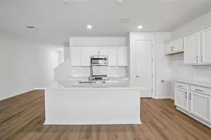 31546 Azure Bch Dr, San Antonio, FL 33576 - Photo 11