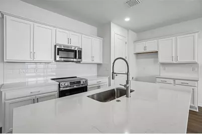 31546 Azure Beach Drive, San Antonio, FL 33576 - Photo 9