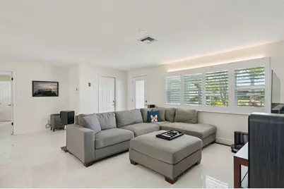 13133 Dorchester Drive, Seminole, FL 33776 - Photo 7