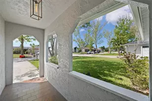 13133 Dorchester Dr, Seminole, FL 33776 - Photo 5