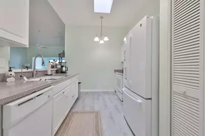 2414 Old Nantucket Court #57, Sun City Center, FL 33573 - Photo 7