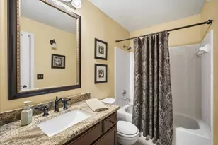 3213 Valley Oaks Dr, Tampa, FL 33618 - Photo 21