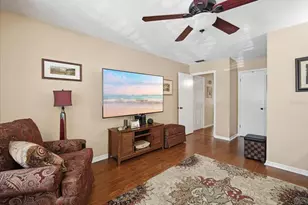 3213 Valley Oaks Dr, Tampa, FL 33618 - Photo 15