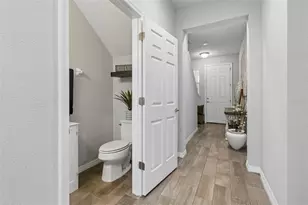 2064 Lake Waters Pl, Lutz, FL 33558 - Photo 11