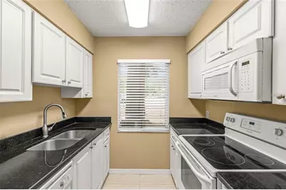 7510 Presley Place #98-B, Tampa, FL 33617 - Photo 3