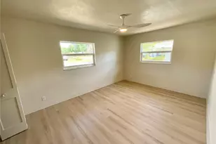 644 Manor Dr W, Dunedin, FL 34698 - Photo 15