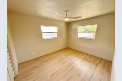 644 Manor Drive W, Dunedin, FL 34698 - Photo 9