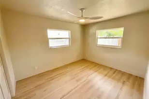 644 Manor Dr W, Dunedin, FL 34698 - Photo 9