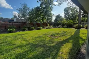 1709 Sakura Dr, Valrico, FL 33596 - Photo 11