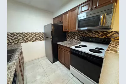 350 79th Avenue N #330, Saint Petersburg, FL 33702 - Photo 11