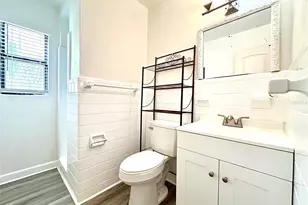 1102 Sunset Point Rd, Clearwater, FL 33755 - Photo 9