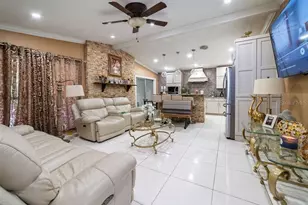 8006 Jackson Springs Rd, Tampa, FL 33615 - Photo 9